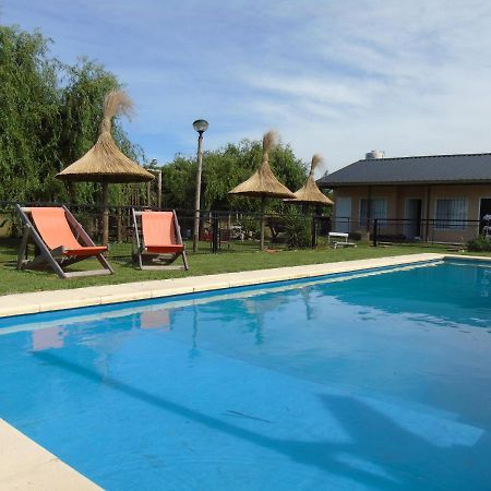 Aitue Bungalows Gualeguaychú Exteriör bild